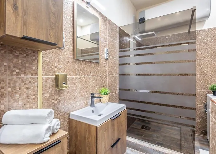 Cosy & Very - With Ac *